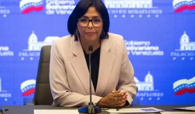 Venezuela Devlet Başkanı Yardımcısı: Büyük vatanımız için birlik çağrısı yapıyoruz