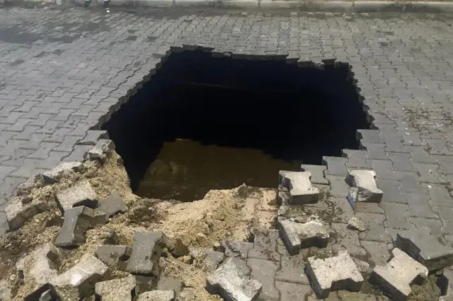 yagmurun cokerttigi yoldan cikanlari gorenler 19447688 1979 o