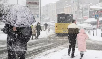Yeni kar yağışı geliyor! Öğrenciler okula başlamadan tatil ilan edilebilir