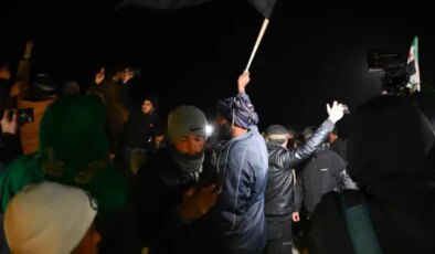 YPG’nin çekilme açıklaması Suriye’de sevinçle karşılandı