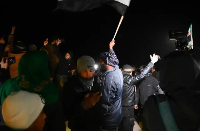 YPG’nin çekilme açıklaması Suriye’de sevinçle karşılandı