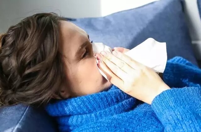 Yunanistan’da hastanelerde yoğunluğa yol açan grip nedeniyle bir haftada 8 kişi öldü