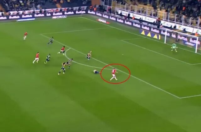 3-0 yenikken yaptığı hareketi Fener taraftarı ayakta alkışladı