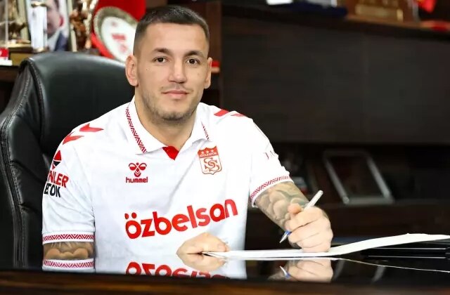 40 yıllık Sivaslı gibi! Rey Manaj’ın futbolu bıraktıktan sonra yapmak istediği iş dikkat çekti