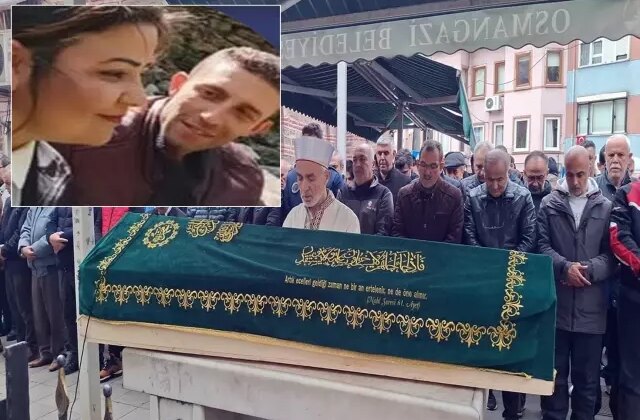 7 yıl önce evlendiği çocukluk aşkıyla kazada öldü