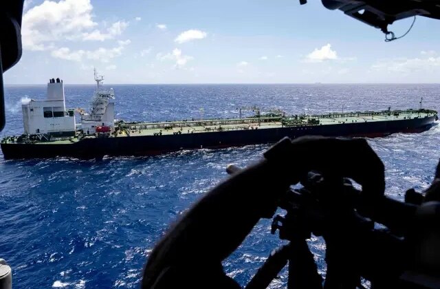 ABD, Karayipler’de yaptırıma tabi tutulan petrol tankerine el koydu