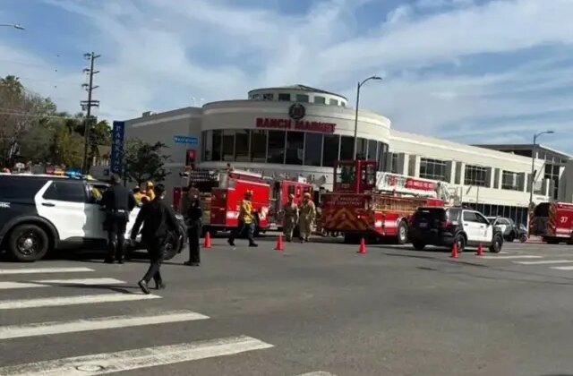 ABD’nin Los Angeles şehrinde binek araç markete daldı: 3 ölü 6 yaralı
