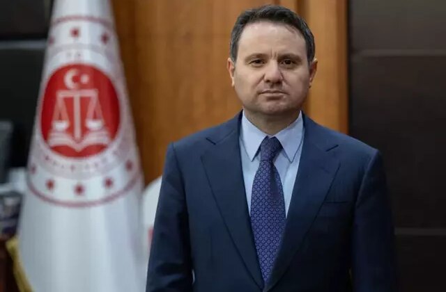 Bakan Gürlek’ten “İBB duruşmaları TRT’den yayınlansın” çağrılarına yanıt