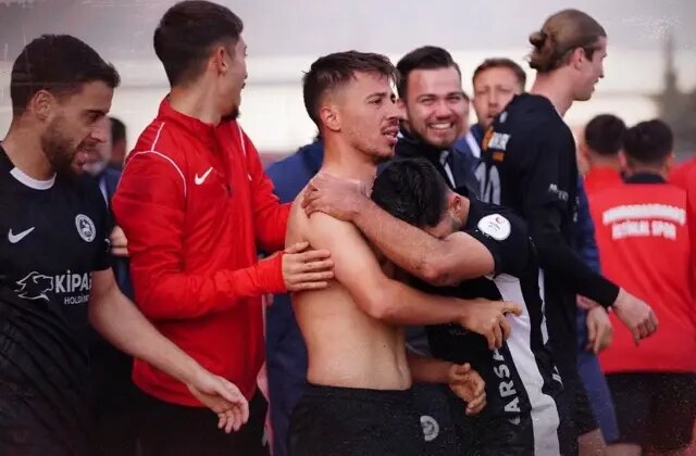 Adım adım 1. Lig! Depremde 14 sporcusunu kaybeden kulüp, küllerinden yeniden doğdu