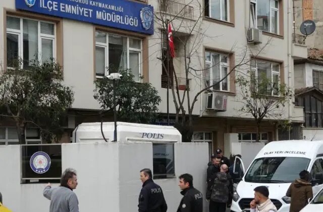 İfade vermeye gitti, polisin silahını alıp kafasına sıktı