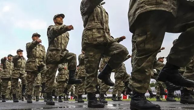 AK Parti’den askerlik sisteminde düzenleme sinyali