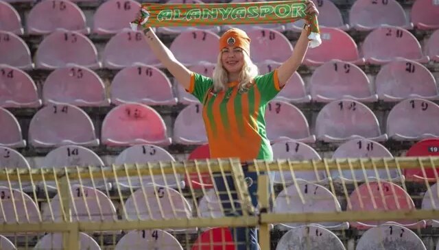 Alanyaspor’u tek başına destekledi! Kaç km yol gittiğini duyanlar hayret ediyor