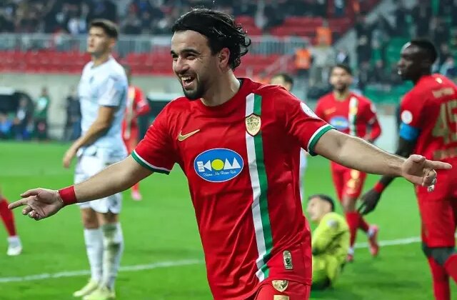 Amedspor, Adana Demirspor’a gol oldu yağdı