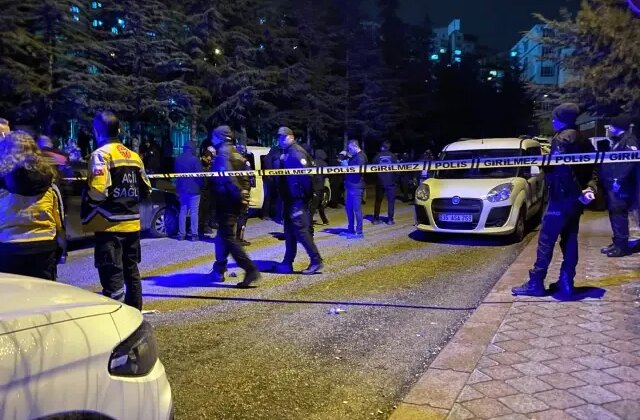 Annesi, kızı ve eşini öldüren adam intihar etti