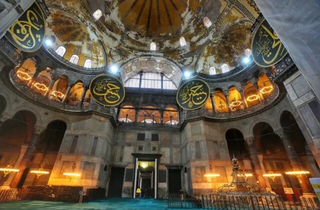 Ayasofya’da Cumhuriyet tarihinin en kapsamlı restorasyonu gerçekleştiriliyor