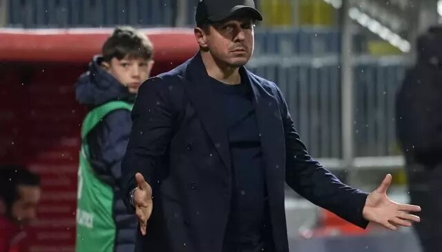 Ayrılık adım adım yaklaşıyor! Emre Belözoğlu’nun Kasımpaşa’sı 48 dakika 10 kişi oynayan rakibine de kaybetti