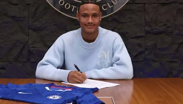 Babasının izinden gidiyor! Yıldız futbolcunun oğlu Chelsea’de