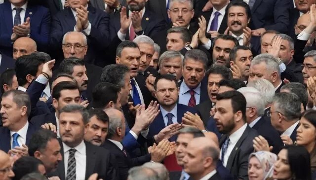 Bakan Akın Gürlek’ten yemin sonrası ilk açıklama: Milli iradenin huzurunda ant içtik