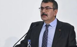 Bakan Tekin: Bildiri yayınlayan 168 kişi için dava açtık