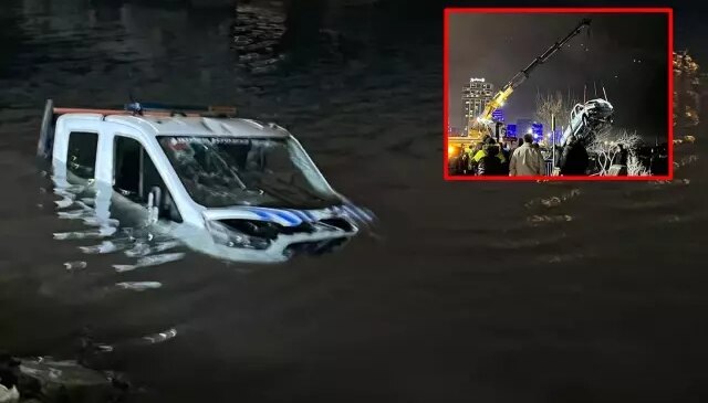 Bakırköy’de kaza yapan zabıta aracı denize düştü