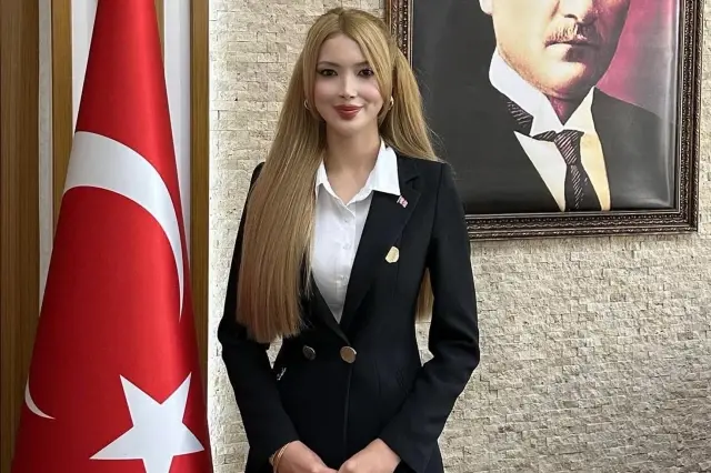 barbie kaymakam olarak unlenen tugce orhan 19585803 4042 o