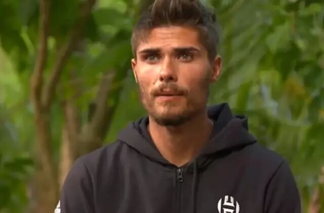 Barış Murat Yağcı havalimanında gözaltına alındı