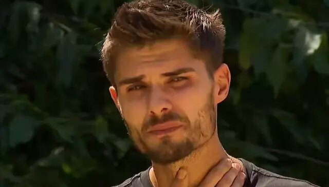 Barış Murat Yağcı Survivor’a geri döndü; gözyaşlarına hakim olamadı