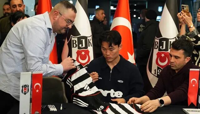 Beşiktaşlı taraftarlar, Hyeon-gyu Oh’un imza gününe akın etti