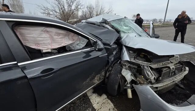 Bingöl’de feci kaza: Baba ile oğlu öldü, 4 kişi yaralandı