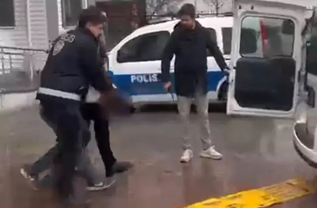 ‘Birini bıçaklamam lazım’ diyerek evden çıktı, genç kızın kabusu oldu