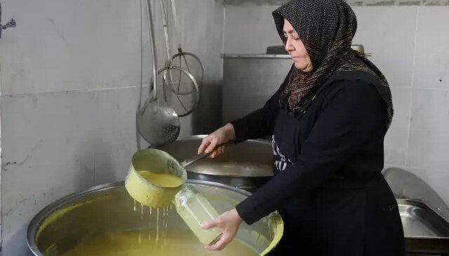 Bu köyde iftar vakti evlerde yemek pişirmek yasaklandı