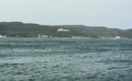 Çanakkale Boğazı fırtına nedeniyle çift yönlü ulaşıma kapatıldı