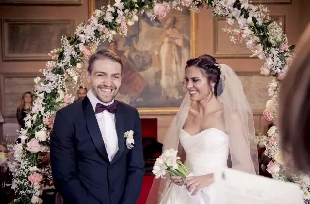 Caner Erkin, eşi Şükran Ovalı ile ilk karşılaşmasını anlattı