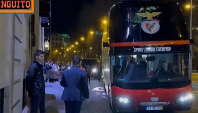 Cezalı Mourinho maçı bakın nereden izledi