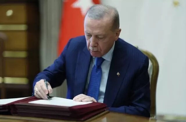 Cumhurbaşkanı Erdoğan’ın masasındaki son anket! Yardımcısı rakam verdi