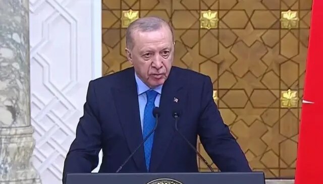 Cumhurbaşkanı Erdoğan: İran’a tüm dış müdahaleler önemli risk tescil ediyor