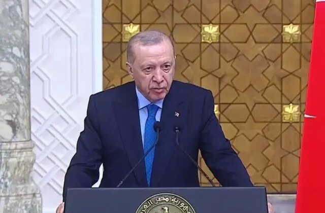 Cumhurbaşkanı Erdoğan: İran’a tüm dış müdahaleler önemli risk tescil ediyor