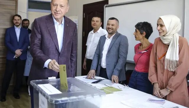 Cumhurbaşkanı Erdoğan tekrar aday olacak mı? AK Parti’den net ‘erken seçim’ açıklaması