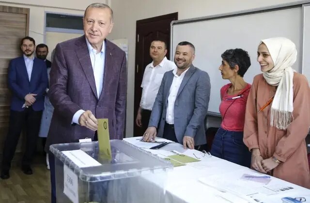 Cumhurbaşkanı Erdoğan tekrar aday olacak mı? AK Parti’den net ‘erken seçim’ açıklaması