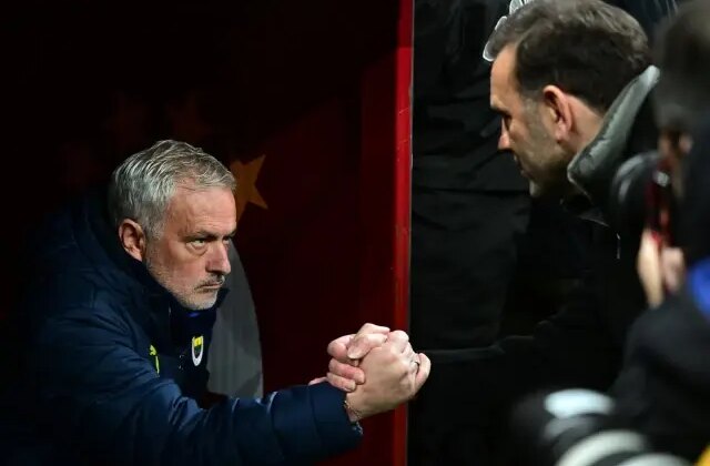 Daha önce söylediklerini unutun! Okan Buruk’tan Mourinho için şaşırtan açıklama