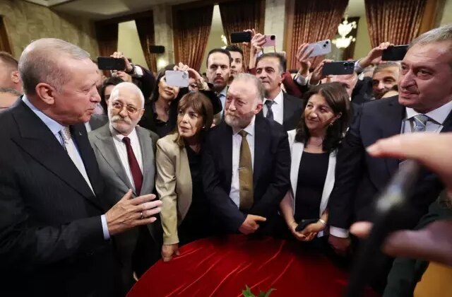 DEM Parti’de köklü yenilik iddiası: Partinin adı değişiyor, yönetim tek isim hariç yenileniyor