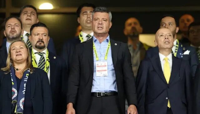 Derbi öncesi flaş karar! Sadettin Saran futbolculara duyurdu