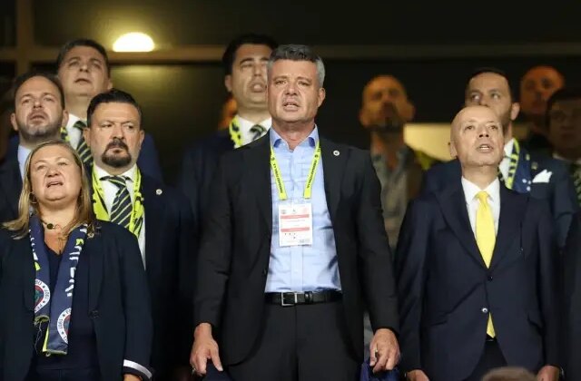 Derbi öncesi flaş karar! Sadettin Saran futbolculara duyurdu