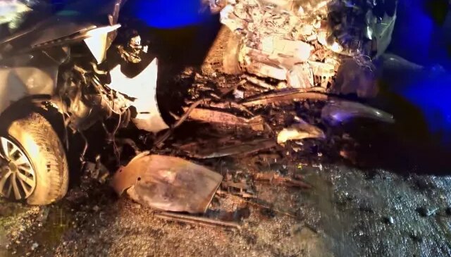 Diyarbakır’da iki otomobil çarpıştı: 5 ölü, 2 yaralı