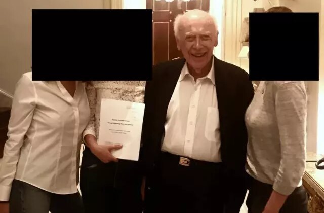 DNA’nın sarmal yapısını keşfeden James Watson’ın Epstein’in evinde 3 kadınla fotoğrafı ortaya çıktı