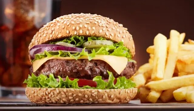 Dünyanın en büyüklerindendi, yüzlerce şubesini kapatıyor