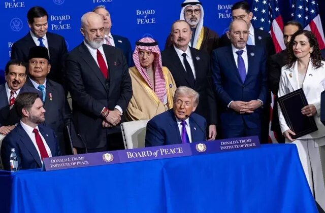 Tarihi zirvede söylediklerine bakın: Genç ve yakışıklı erkeklerden…