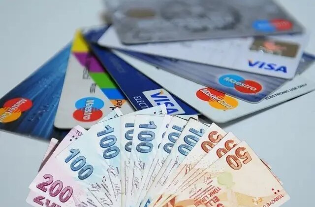 Vatandaşı isyan ettiren kredi kartı düzenlemesinde geri adım! İki istisna geldi
