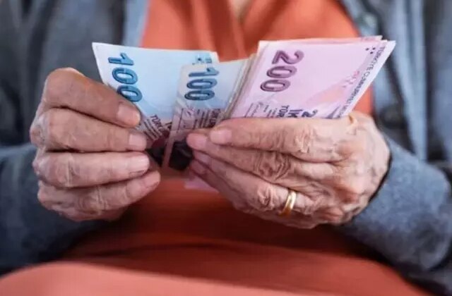 Bayram ikramiyesi belli gibi! Emekli için masada 3 farklı senaryo var