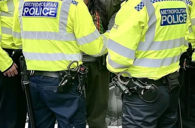 Epstein belgeleri sonrası İngiltere’de alarm, Londra Polisi teyakkuza geçti